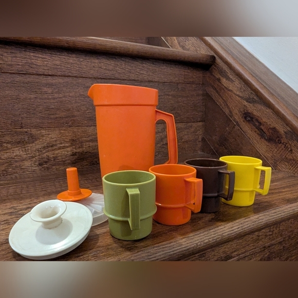 Vintage Tupperware Toy Mugs and  3 piece jug - Picture 2 of 5
